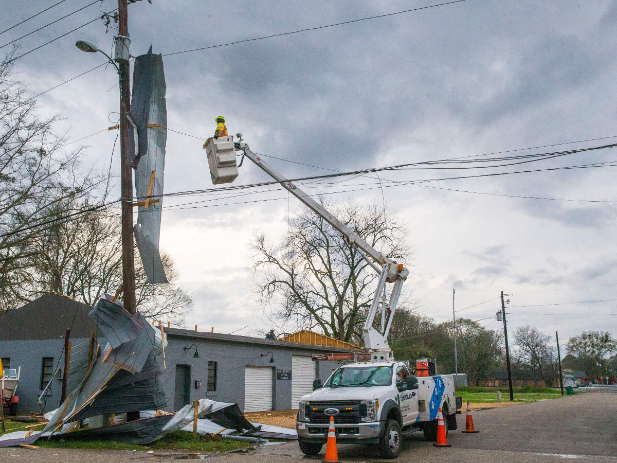 Tornado In Alabama 8 Tornadoes Hit Alabama Killing At Least 5 Weather Service World News Times Of India