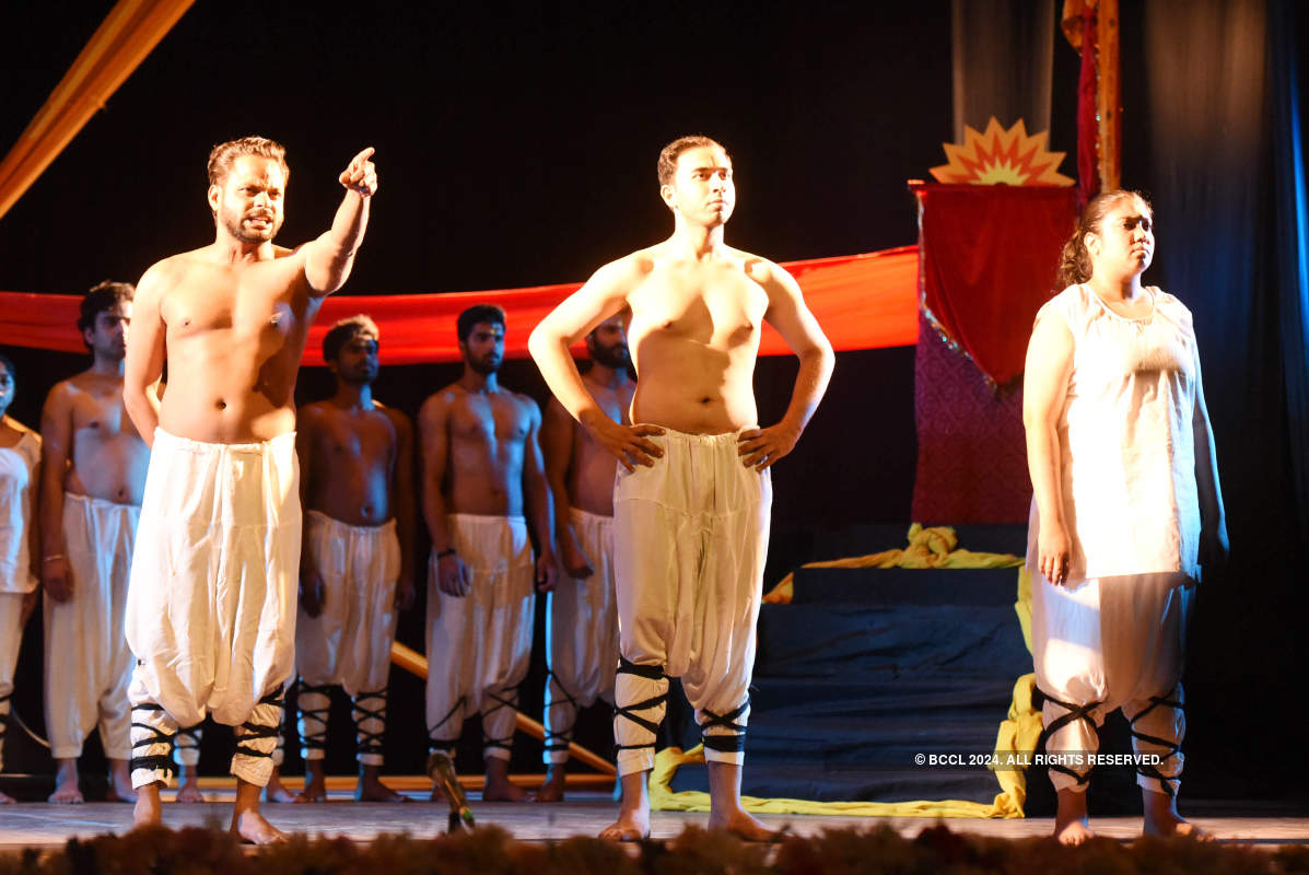 Rashmirathi: A play