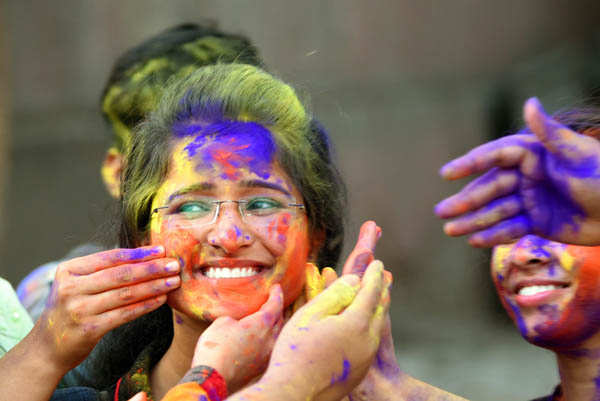 Holi being celebrated amid pandemic