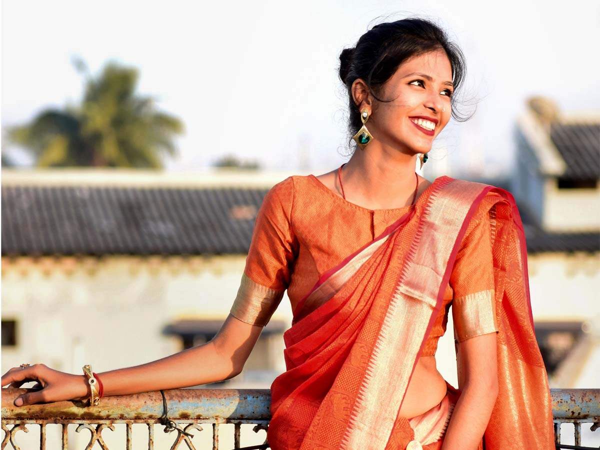 How to Drape Cotton Saree while Pregnant