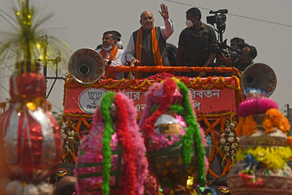 Amit Shah holds massive roadshow in Bengal's Nandigram