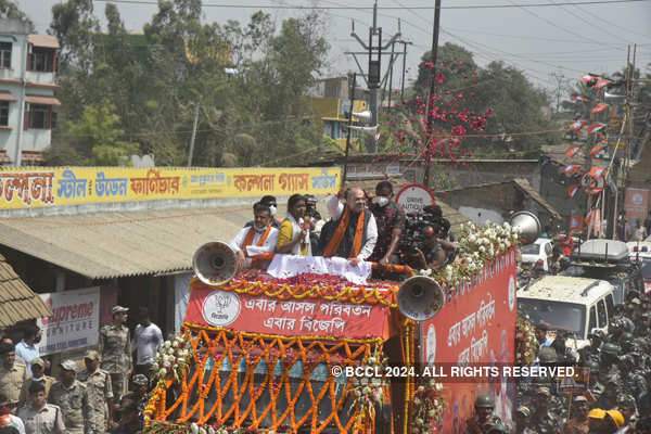 Amit Shah holds massive roadshow in Bengal's Nandigram