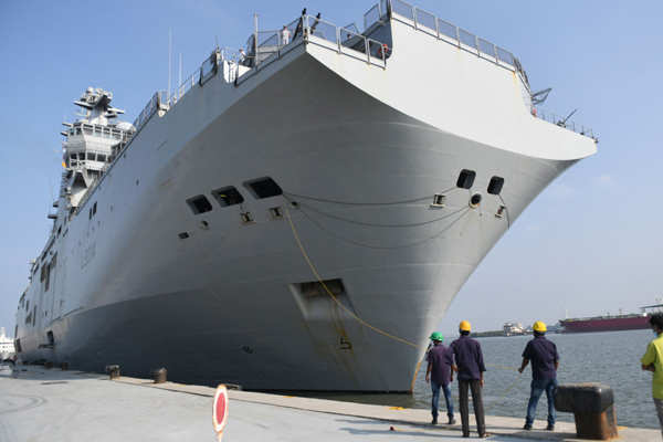 Indian Navy welcomes 2 French warships at Kochi port