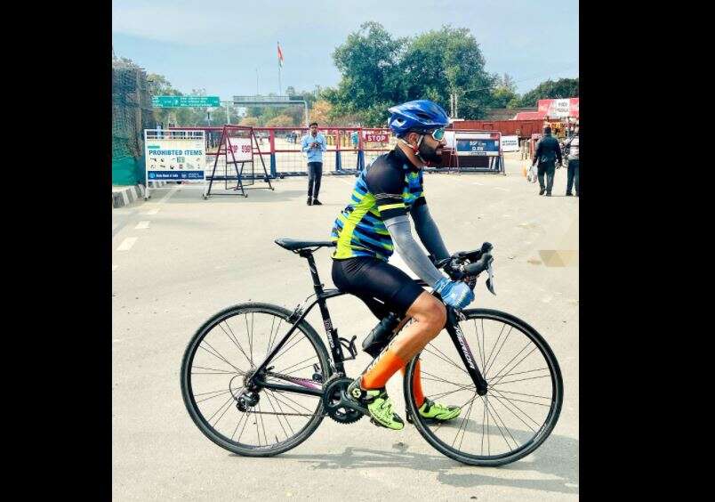 This Kashmiri cyclist created a world record by cycling from Kashmir to Kanyakumari in just 8 days! This Kashmiri cyclist created a world record by cycling from Kashmir to Kanyakumari in just 8 days!