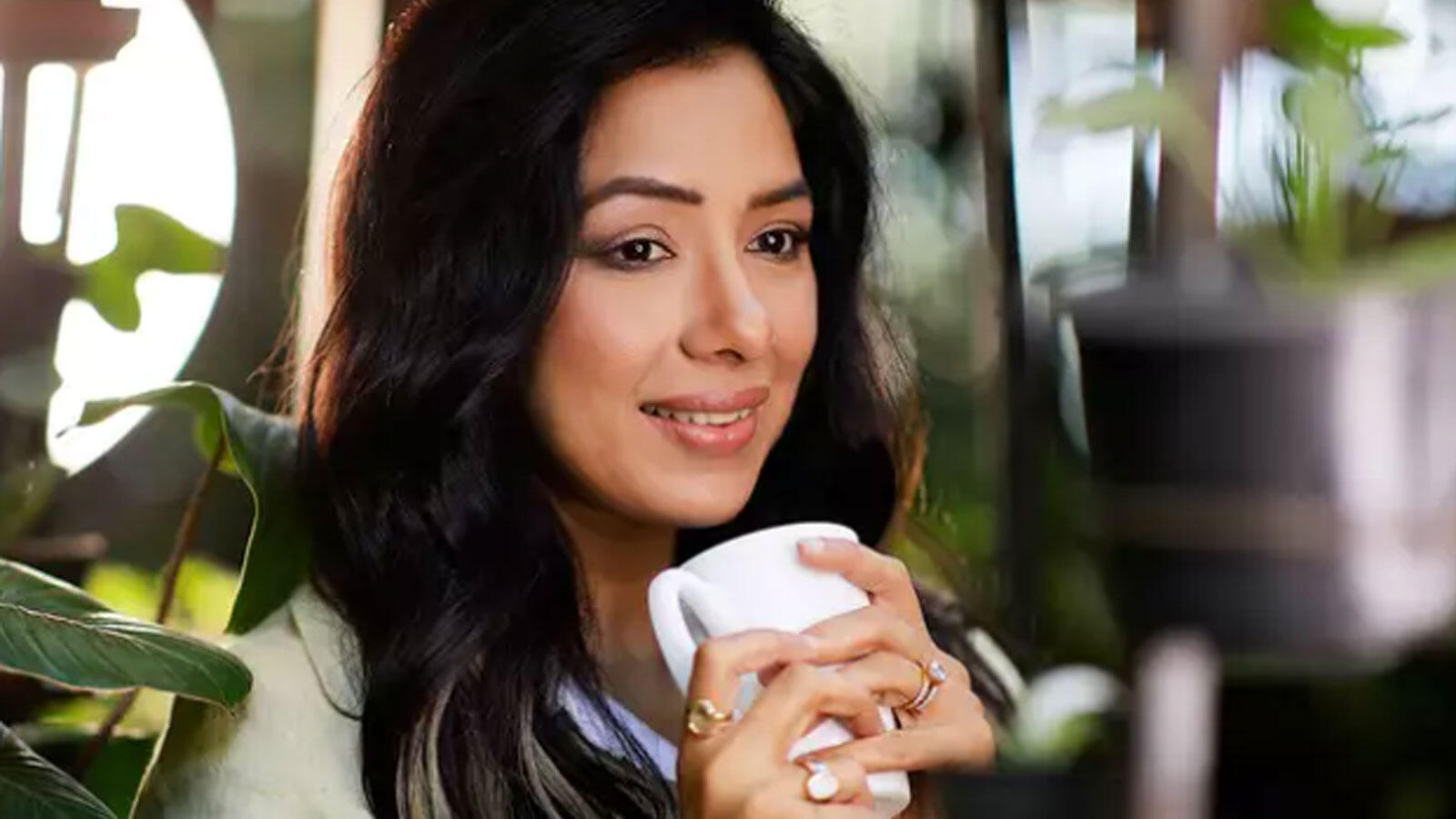 'anupamaa' stars rupali ganguly and aashish mehrotra test positive for covid-19