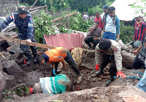 Indonesia: These pictures show the devastation caused by flash floods