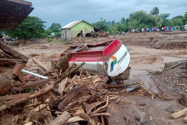 Indonesia: These pictures show the devastation caused by flash floods