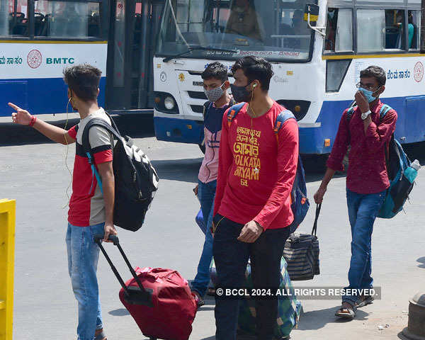 COVID-19 lockdown: Migrant workers leave for native places