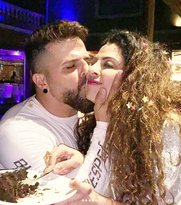 Inside pictures of Tannaz Irani's birthday celebrations go viral
