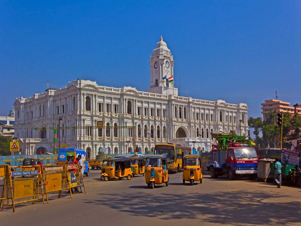Tamil Nadu announces COVID-19 restrictions to prevent the spread of virus Tamil Nadu announces COVID-19 restrictions to prevent the spread of virus