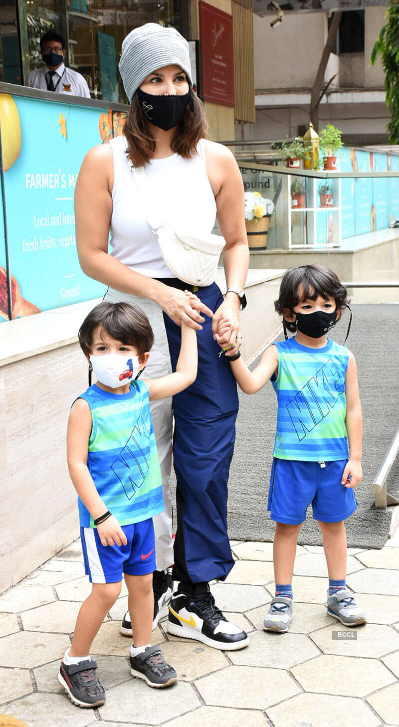 Photos of famous celebrities with their kids