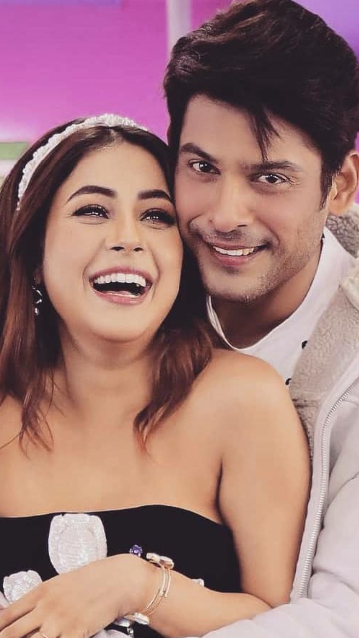 SidNaaz: Take a look at Sidharth Shukla and Shehnaaz Gill&#39;s sweet pics! | Times of India