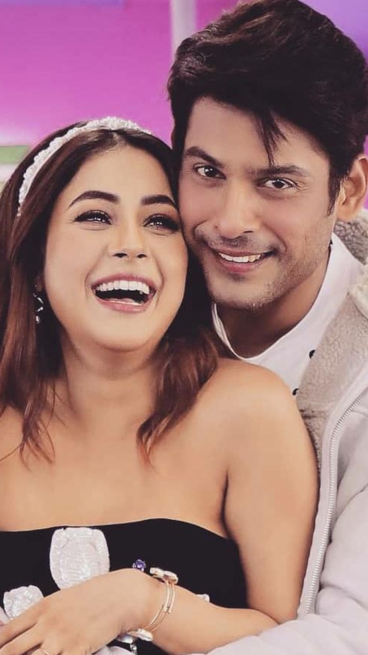 SidNaaz: Take a look at Sidharth Shukla and Shehnaaz Gill's sweet pics! | Times of India