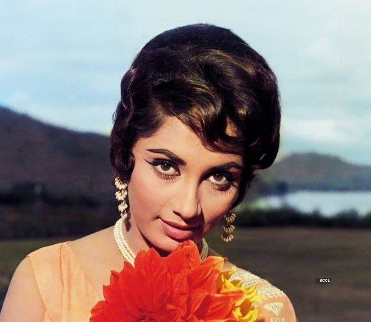 ETimesTrendsetters: Story-in-photos of Sadhana's fringe that inspired  generations to come | Photogallery - ETimes