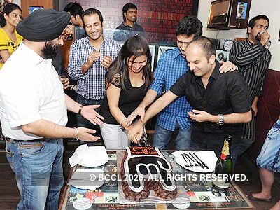 Cafe Morisson's 6th anniv. bash