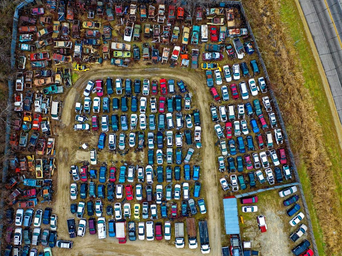 À l'intérieur de Old Car City, le plus grand dépotoir de voitures anciennes au monde