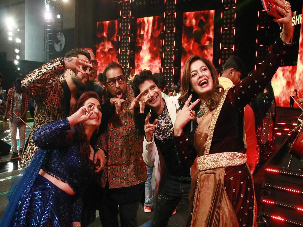 Sa Re Ga Ma Pa Grand Finale To Feature Music Maestros Sivamani Shankar Mahadevan Kk And Others A Look At The Bts Pics From Shoot The Times Of India