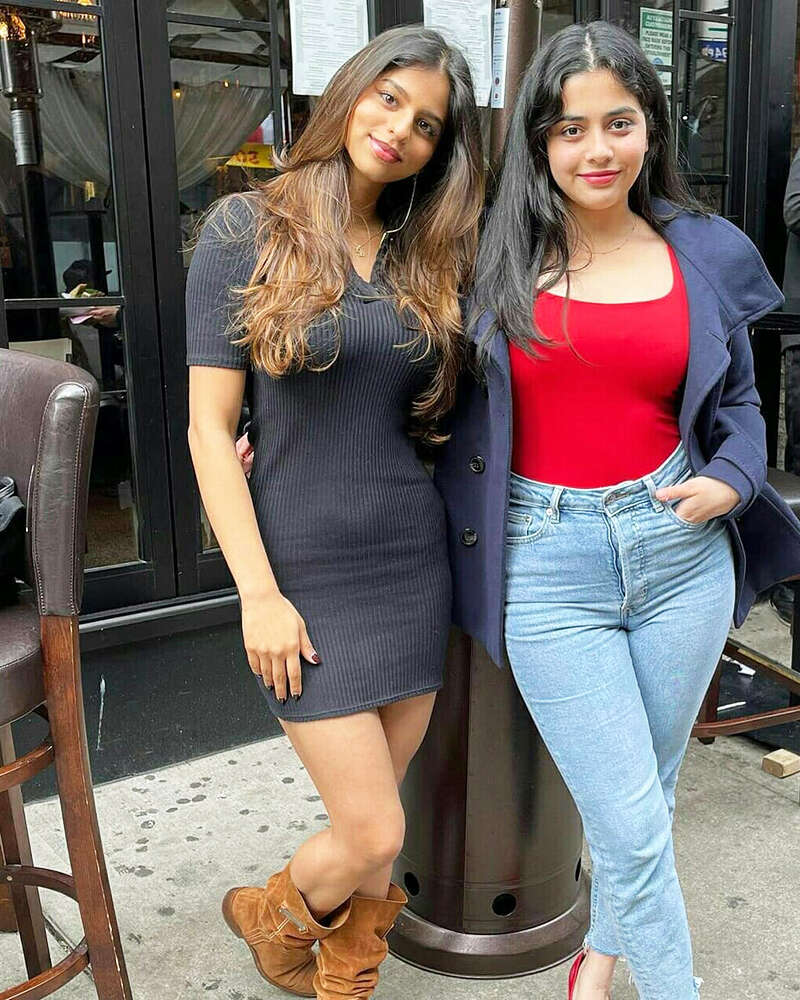 New glamorous pictures of Shah Rukh Khan's daughter Suhana Khan