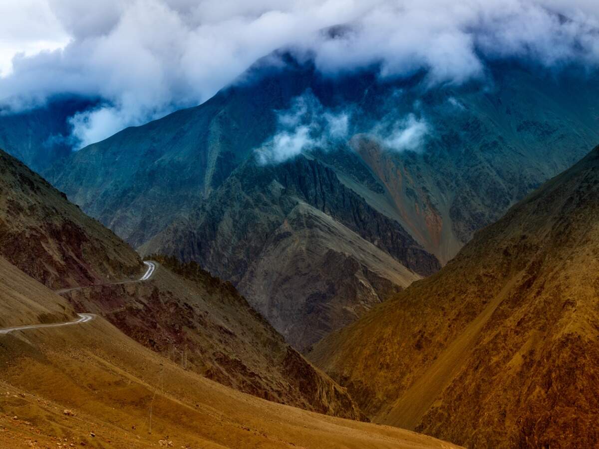 India’s high mountain pass Zoji-la has now been reopened