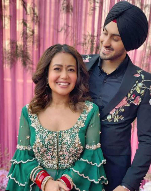Happy birthday: Neha Kakkar's romantic pictures with her husband Rohanpreet go viral