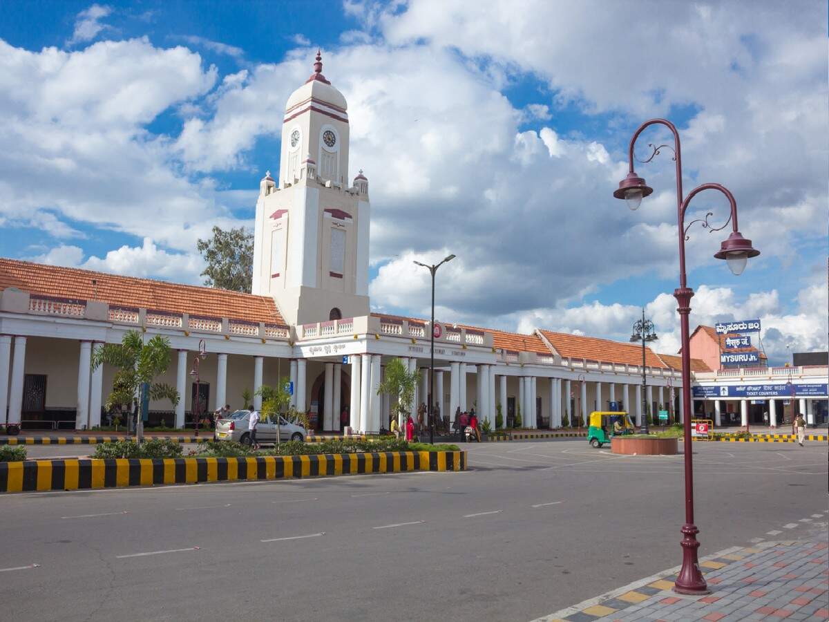 Karnataka announces a 14-day “COVID curfew” starting today