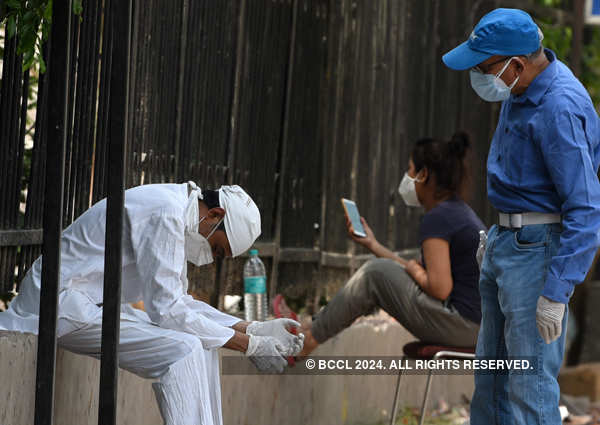 These images show how India is grappling with devastating coronavirus outbreak