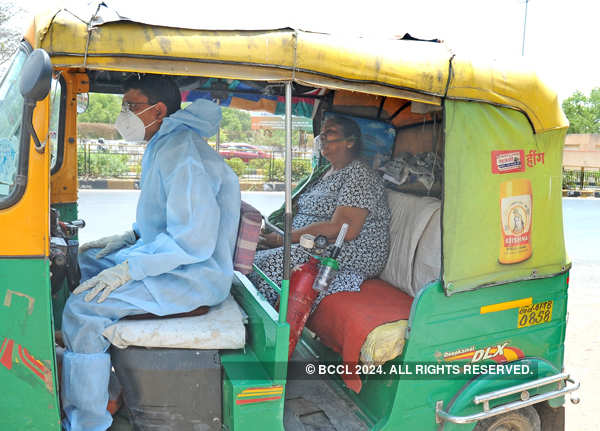 These images show how India is grappling with devastating coronavirus outbreak