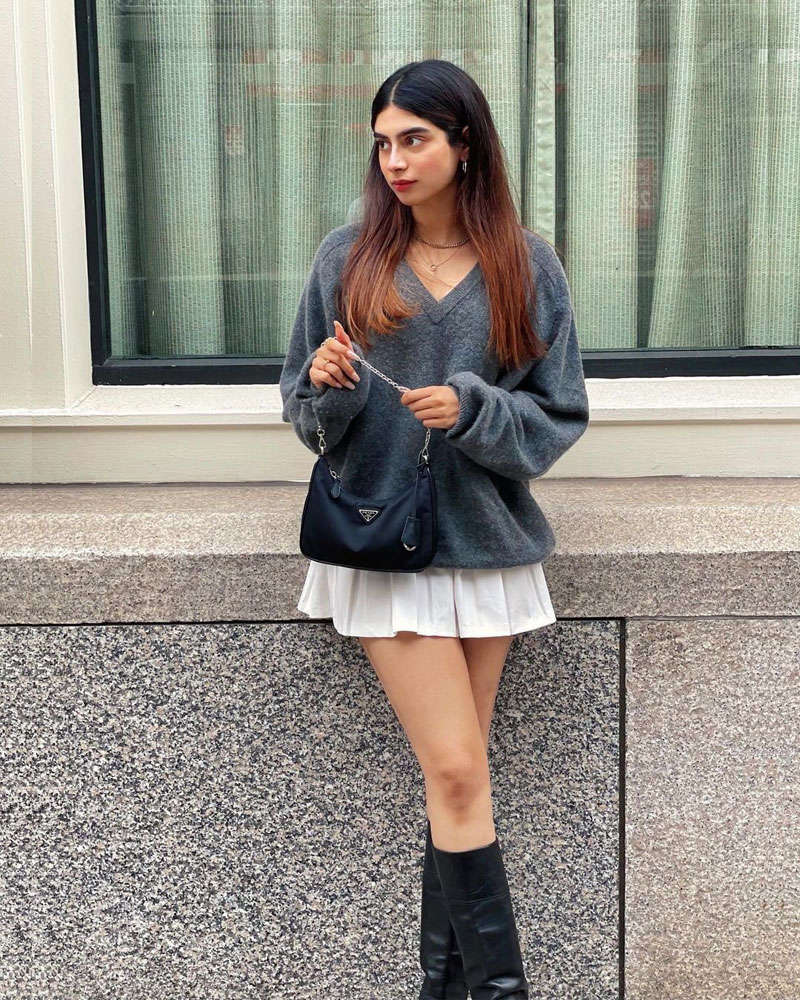 Khushi Kapoor’s captivating pictures in these trendy outfits are surely worth a thousand words!