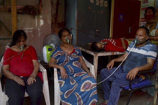 These images show how India is grappling with devastating coronavirus outbreak