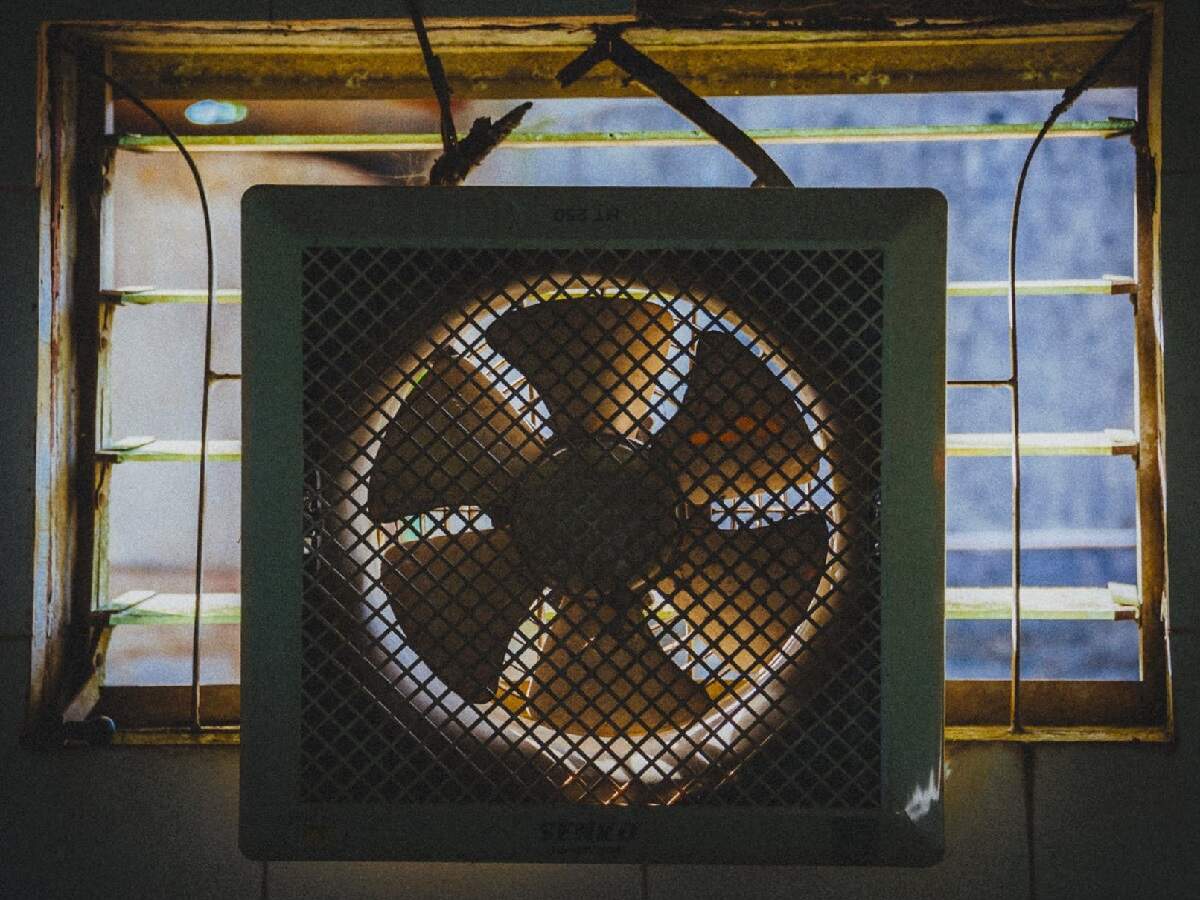 Best Exhaust Fan For Kitchen To Ventilate Your House And Eliminate