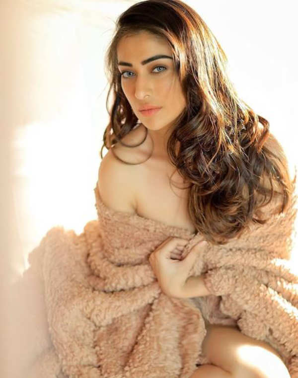 Happy Birthday Raai Laxmi: Southern beauty turns up the heat with her bewitching pictures