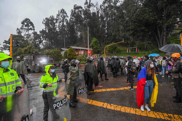 At least 19 dead, 800 injured in days-long Colombia protests