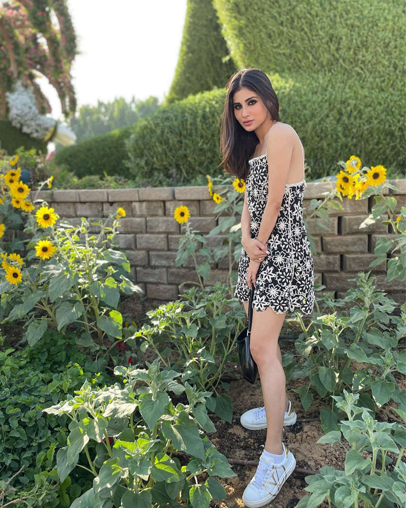New pool pictures of Mouni Roy are breaking the internet