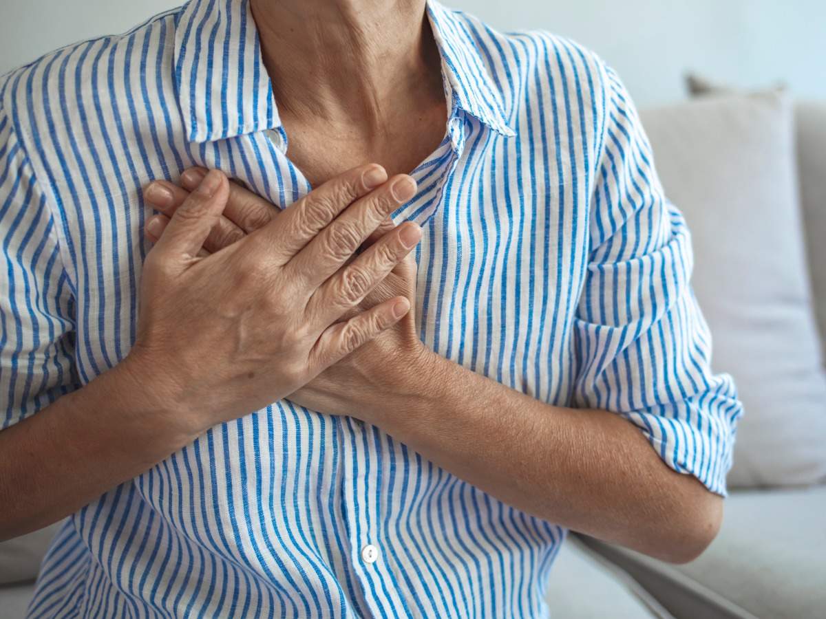 Coronavirus symptoms: Is chest pain concerning when you have COVID-19?  Signs and symptoms to check | The Times of India