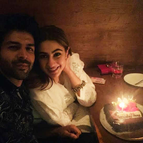 Unseen pictures of ex-lovebirds Sara Ali Khan & Kartik Aaryan from their dinner date you simply can’t give a miss!