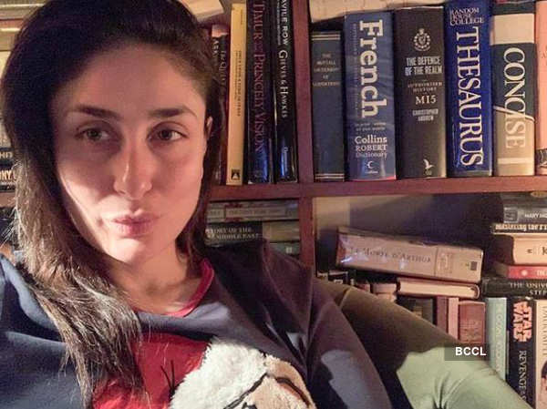 Mother S Day Kareena Kapoor Shares First Photo Of Taimur With Newborn Son Pics Mother S Day