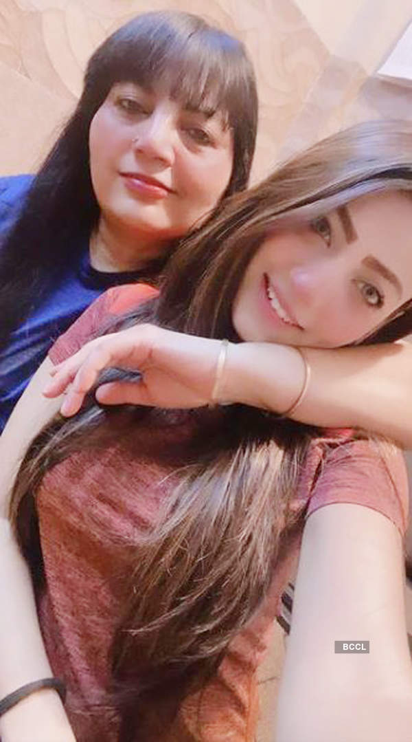 Mother's Day: Actress Afreen Rahat shares an adorable picture with her mother