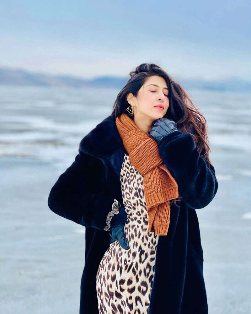 <BR> is turning heads with her bewitching pictures <BR> is turning heads with her bewitching pictures
