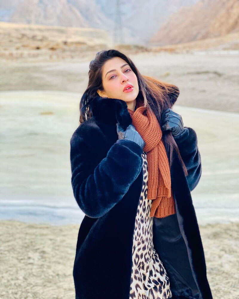 <BR> is turning heads with her bewitching pictures <BR> is turning heads with her bewitching pictures