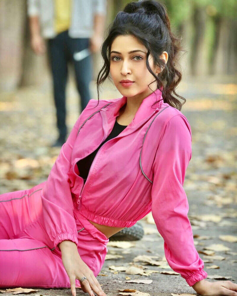 <BR> is turning heads with her bewitching pictures <BR> is turning heads with her bewitching pictures