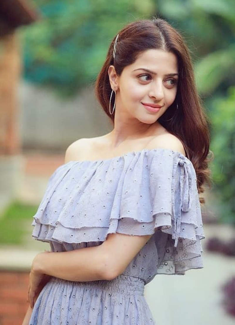 New holiday pictures of Vedhika Kumar are all about travel goals ...
