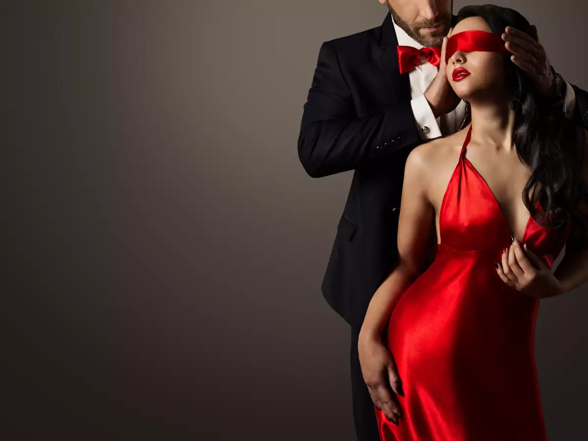 6 creative ways to use blindfolds during sex The Times of India picture