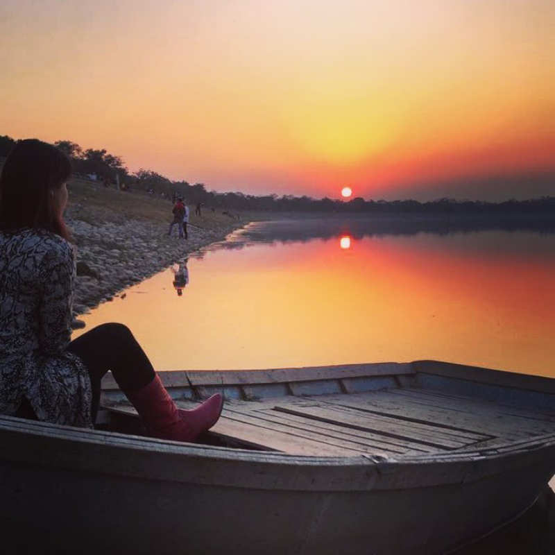 Beach vacation pictures of Punjabi beauty Mandy Takhar