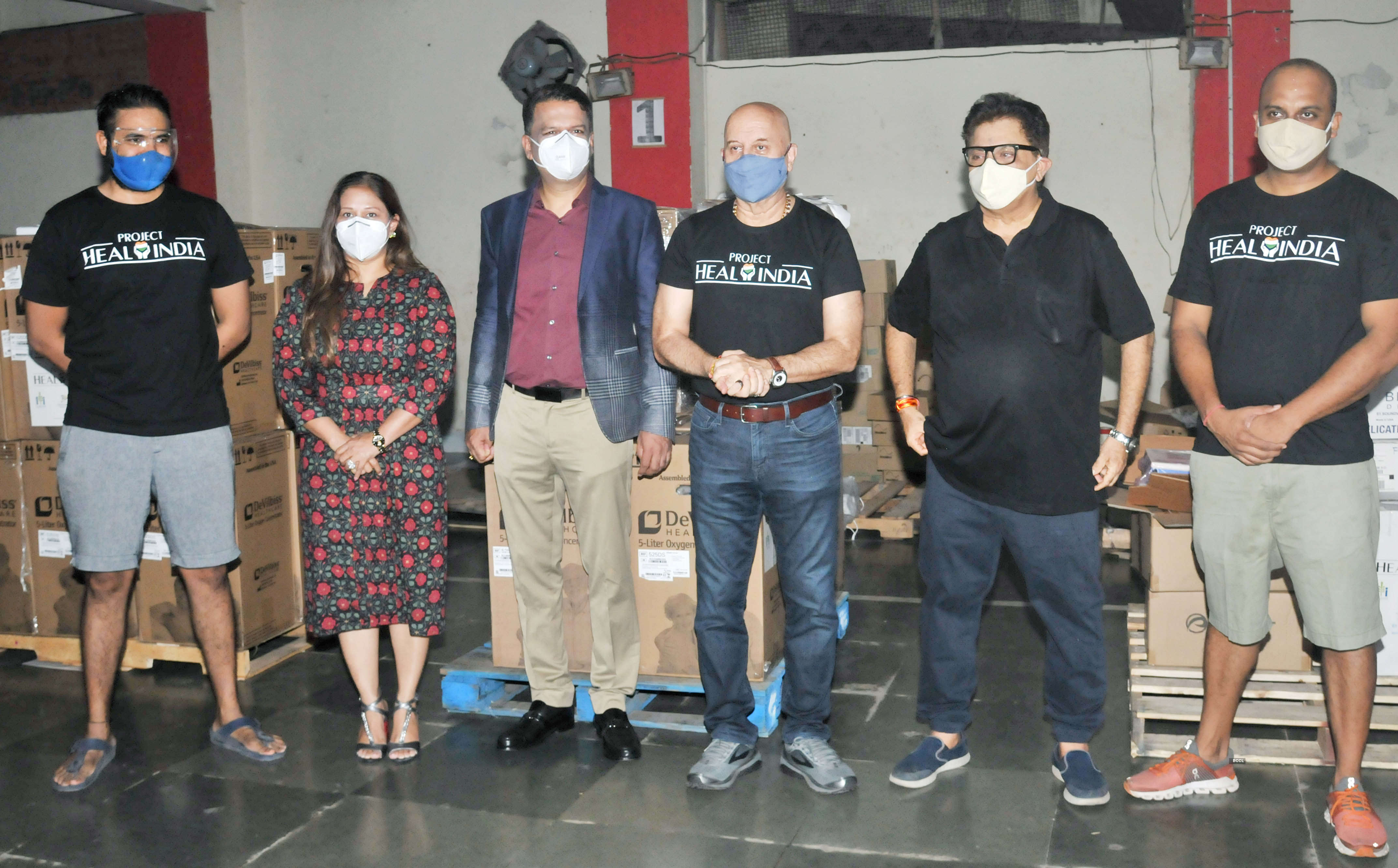 Anupam Kher donates oxygen concentrators, BiPAP machines to BMC amid COVID crisis