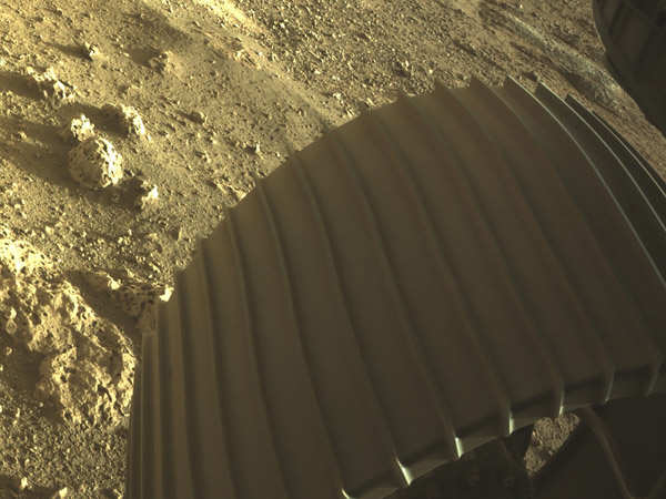These spectacular images of Mars' surface will blow your mind