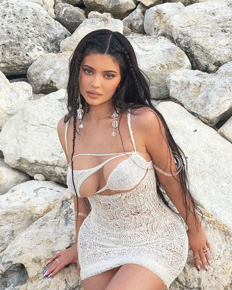 Viral photos of Kylie Jenner, 'The Youngest Self-Made Billionaire Ever'