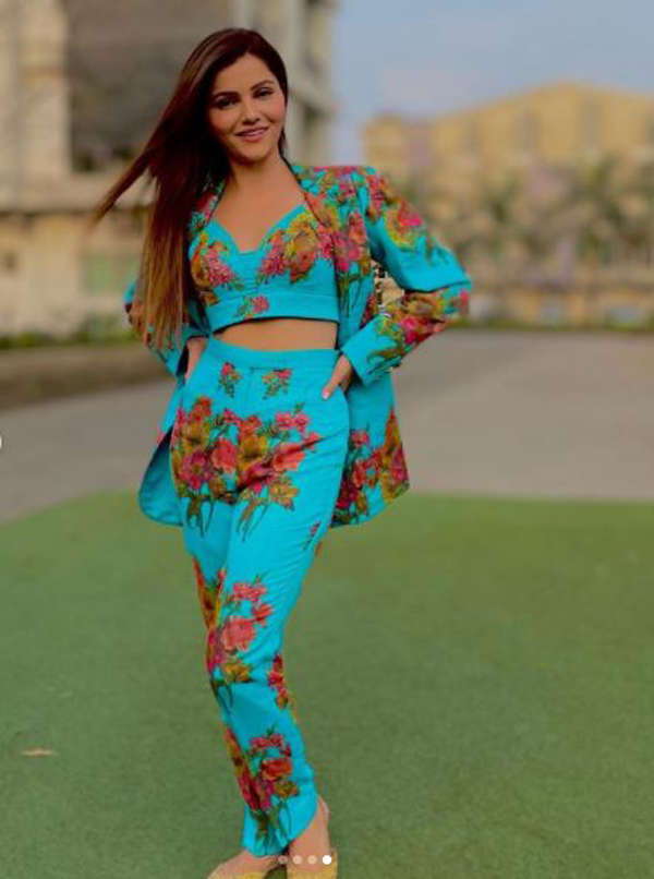 Rubina Dilaik sets internet ablaze in colorful bikini as she chills in the pool, see stunning pictures