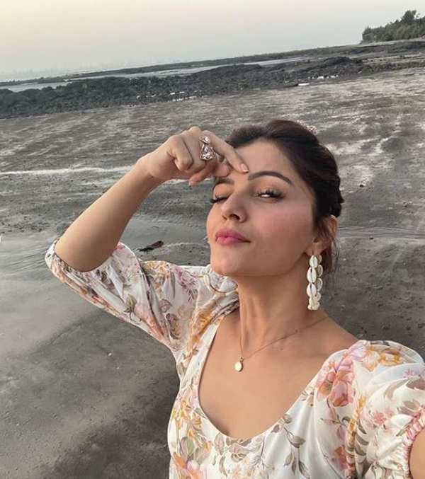 Rubina Dilaik sets internet ablaze in colorful bikini as she chills in the pool, see stunning pictures