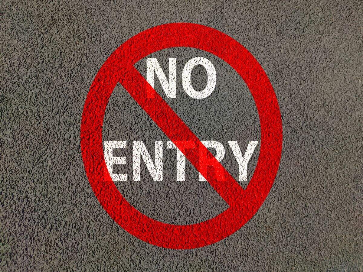 Bahrain bans entry of travellers from India, Pakistan Bahrain bans entry of travellers from India, Pakistan