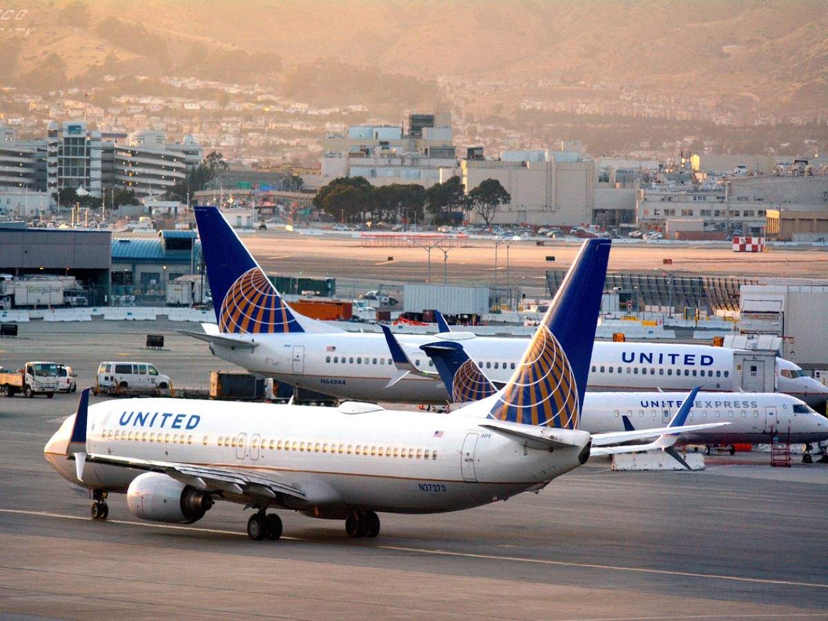 United Airlines is offering free flights for a year to vaccinated travellers